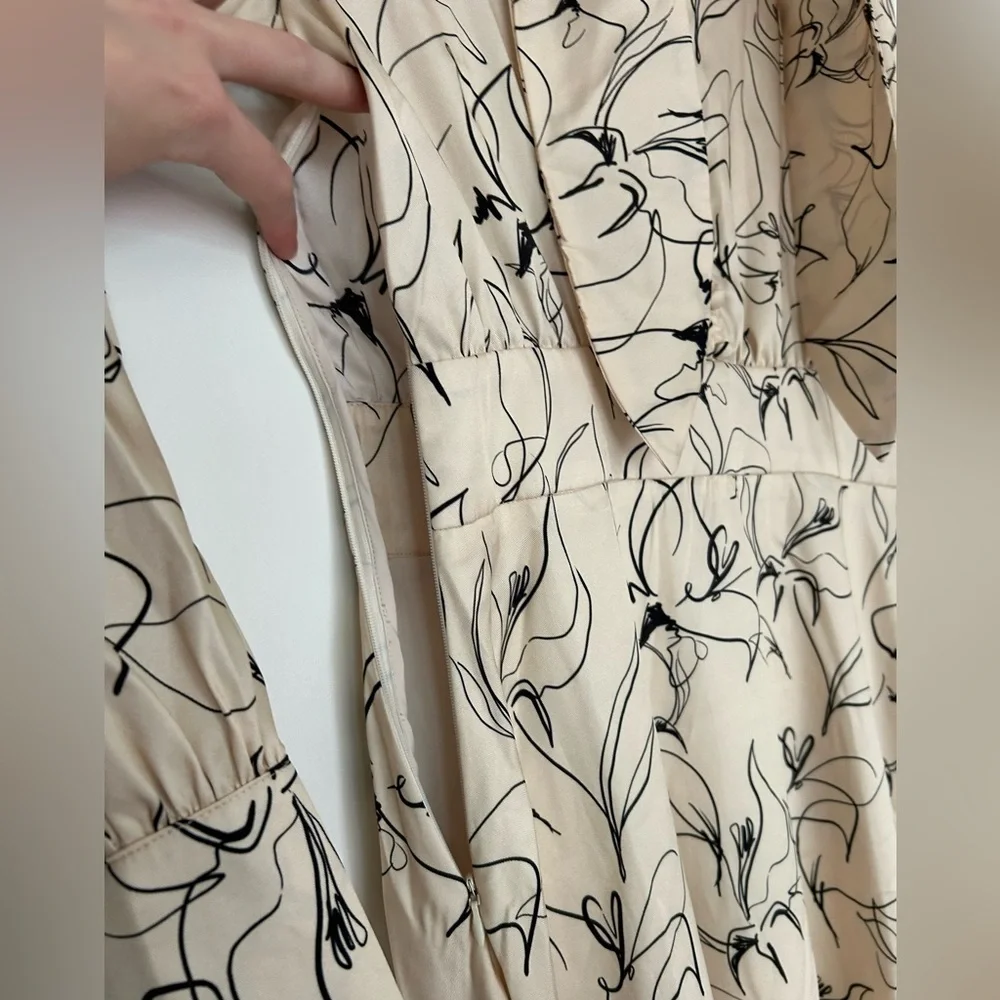 2 for 20$ 🍦🍨 Tie neck floral dress with side zip - Picture 9 of 14